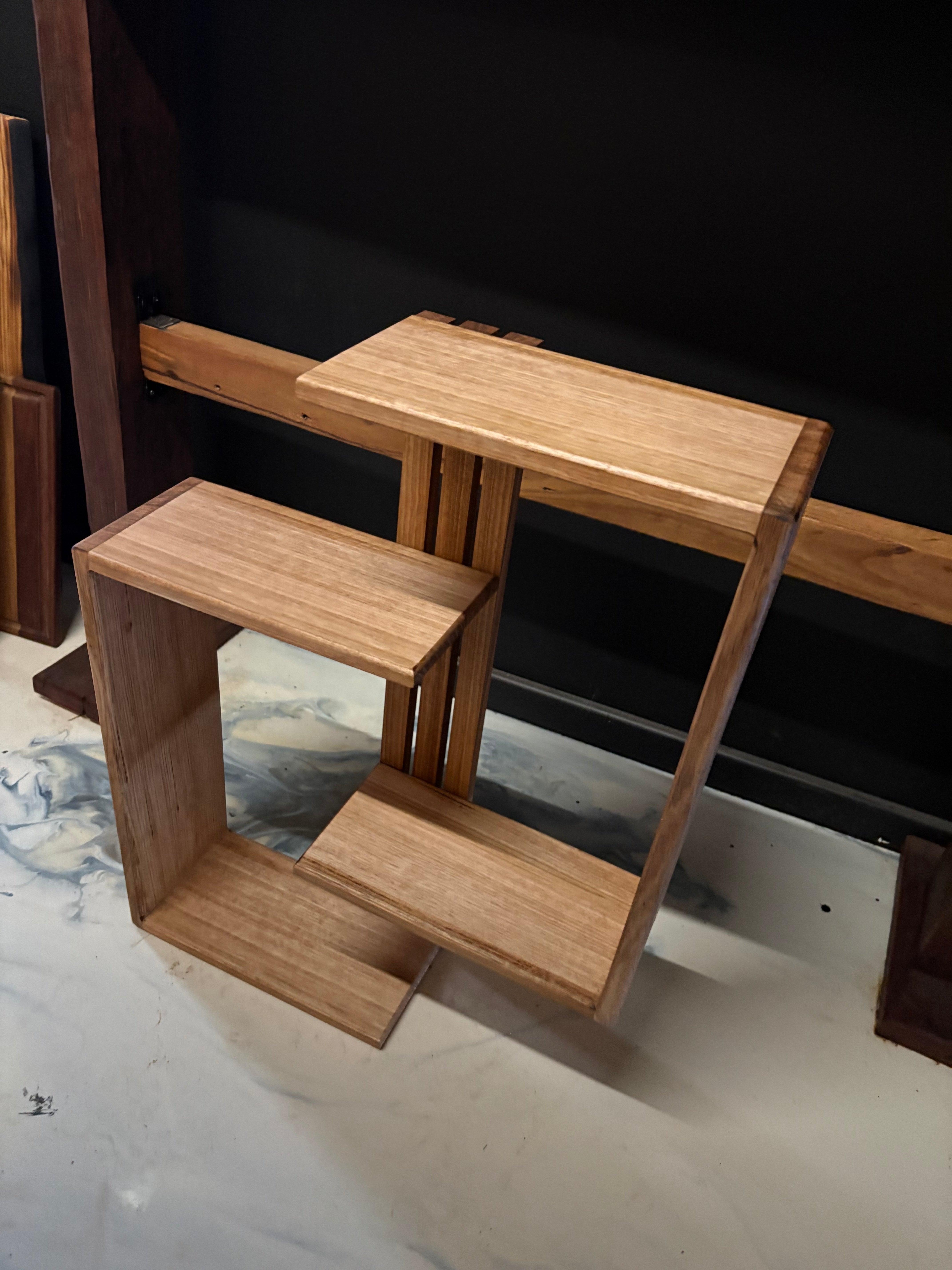 TAS OAK DECORATIVE SHELVING